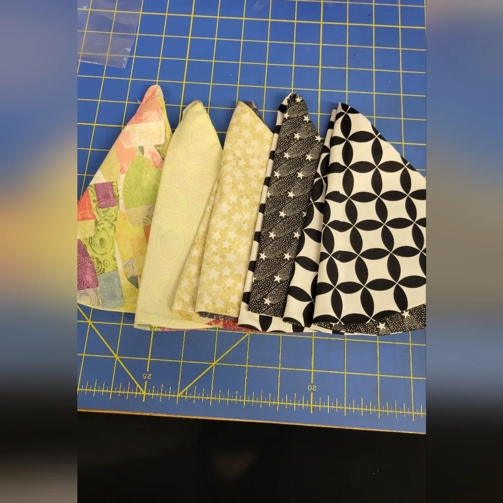 La Ti Da Handmade Creations of 5 Cloth Napkins 2 Sided 1/2 Moon 17